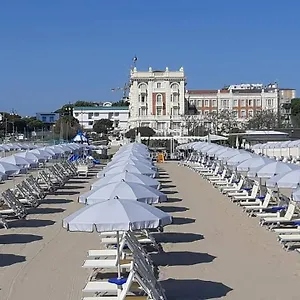 Grand Hotel