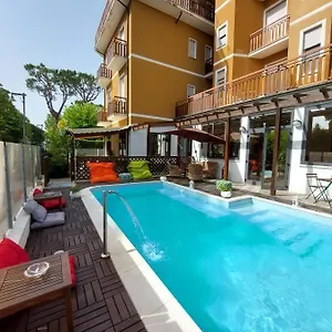 3* Hotel Maison Des Roses